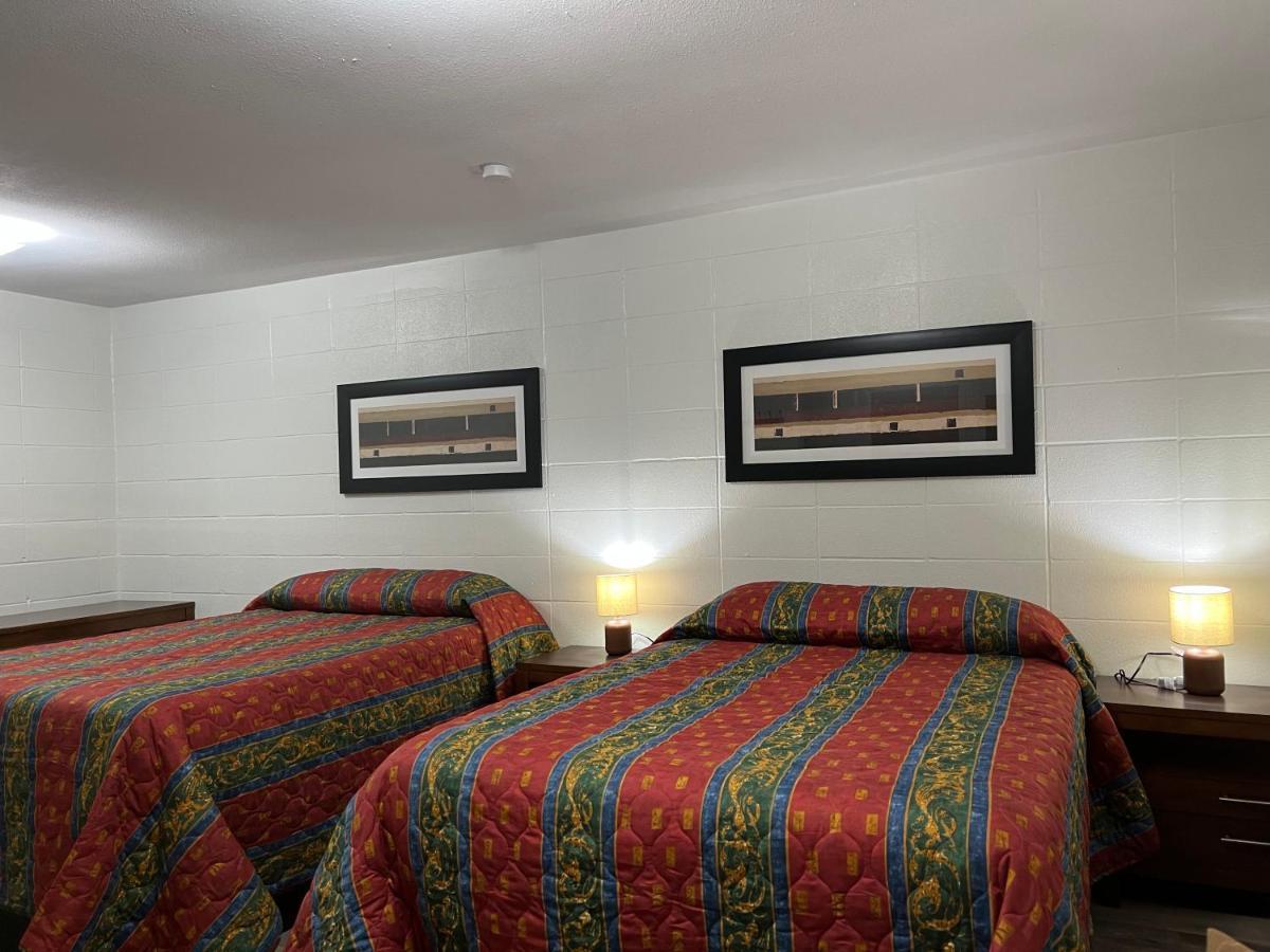 Driftwood Inn And Lodge By The Lake Zwolle Extérieur photo